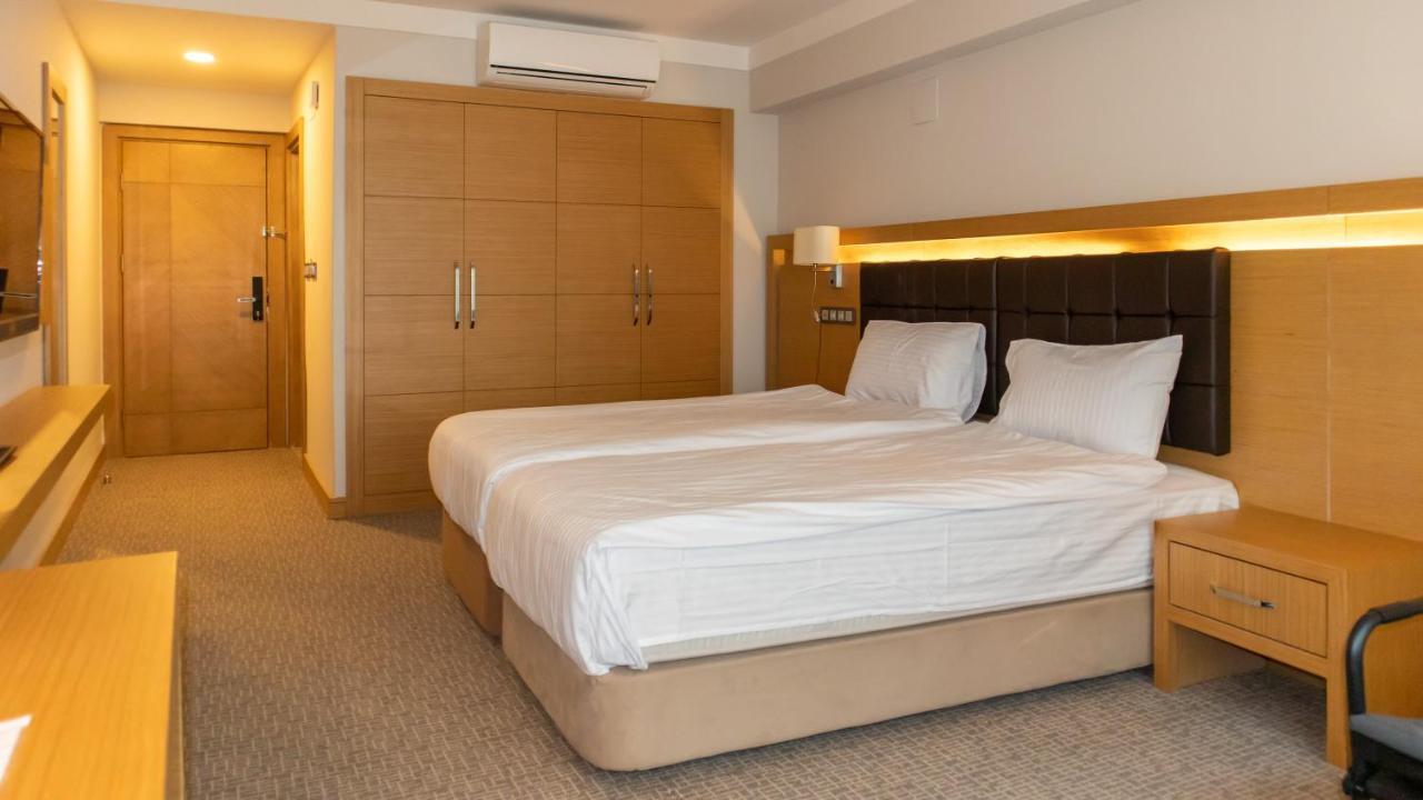 Lotuspark Hotel 부루사 외부 사진