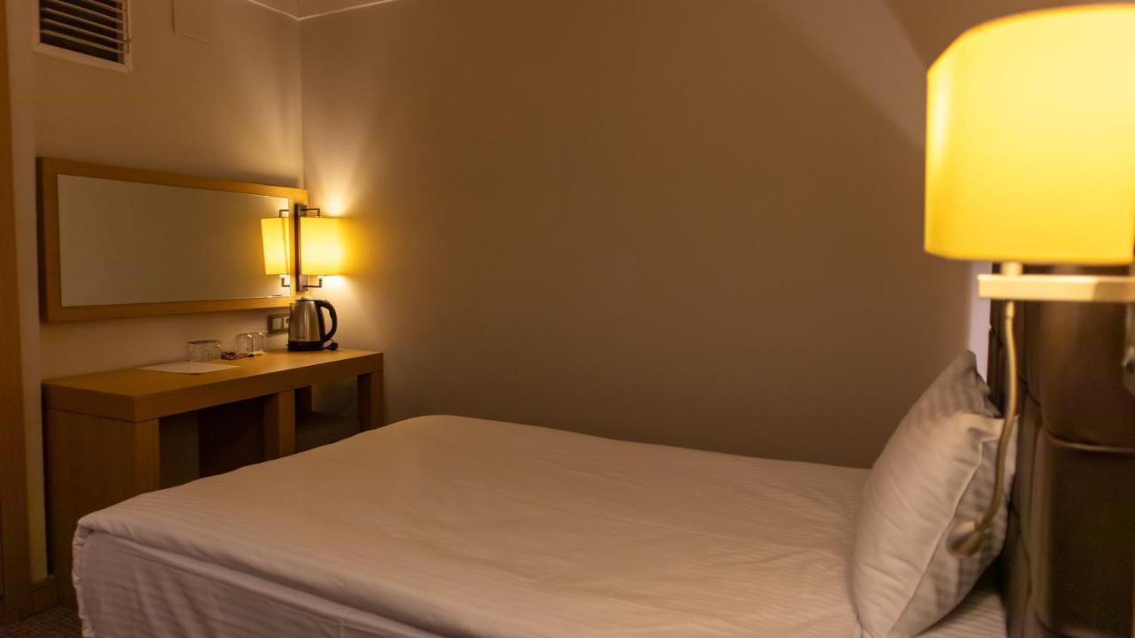 Lotuspark Hotel 부루사 외부 사진