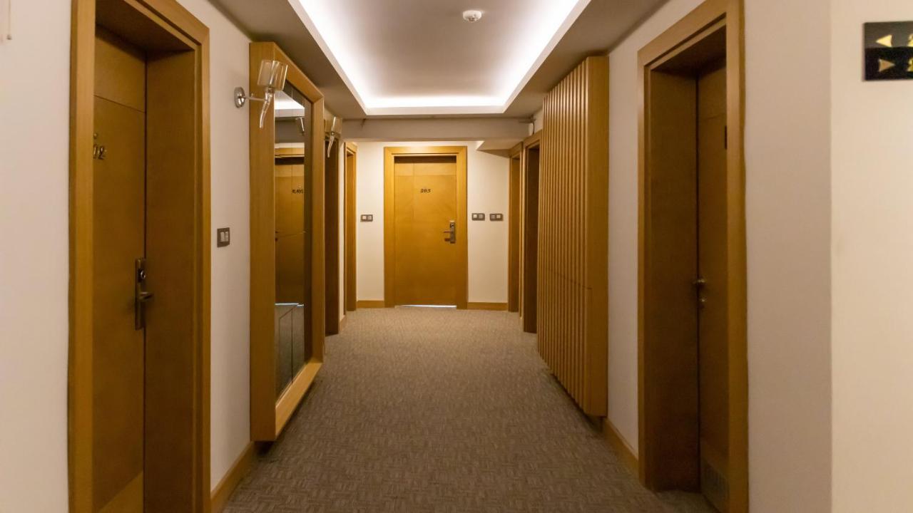 Lotuspark Hotel 부루사 외부 사진